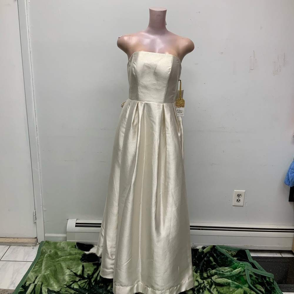 Dress for women